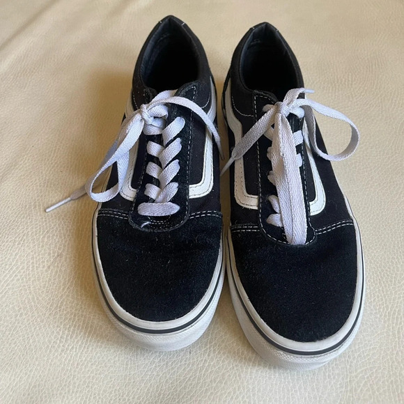 Vans Old Skool shoes - Picture 1 of 7